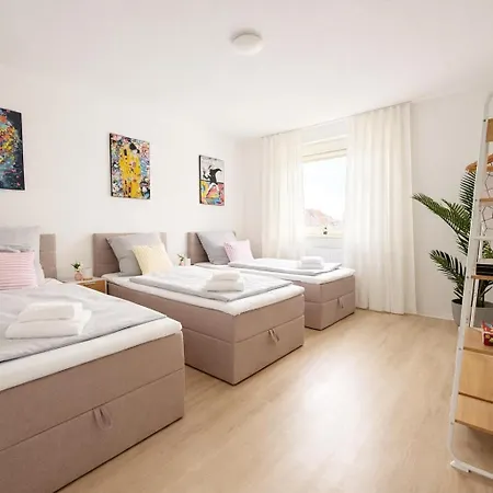 Modernes Mit Grossem Balkon, Waschmaschine & Netflix Апартаменты *